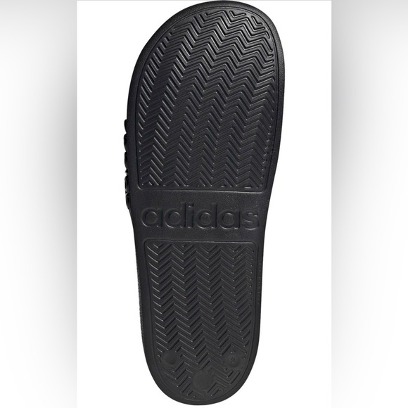 adidas
Adilette Shower Slide. - Picture 4 of 5